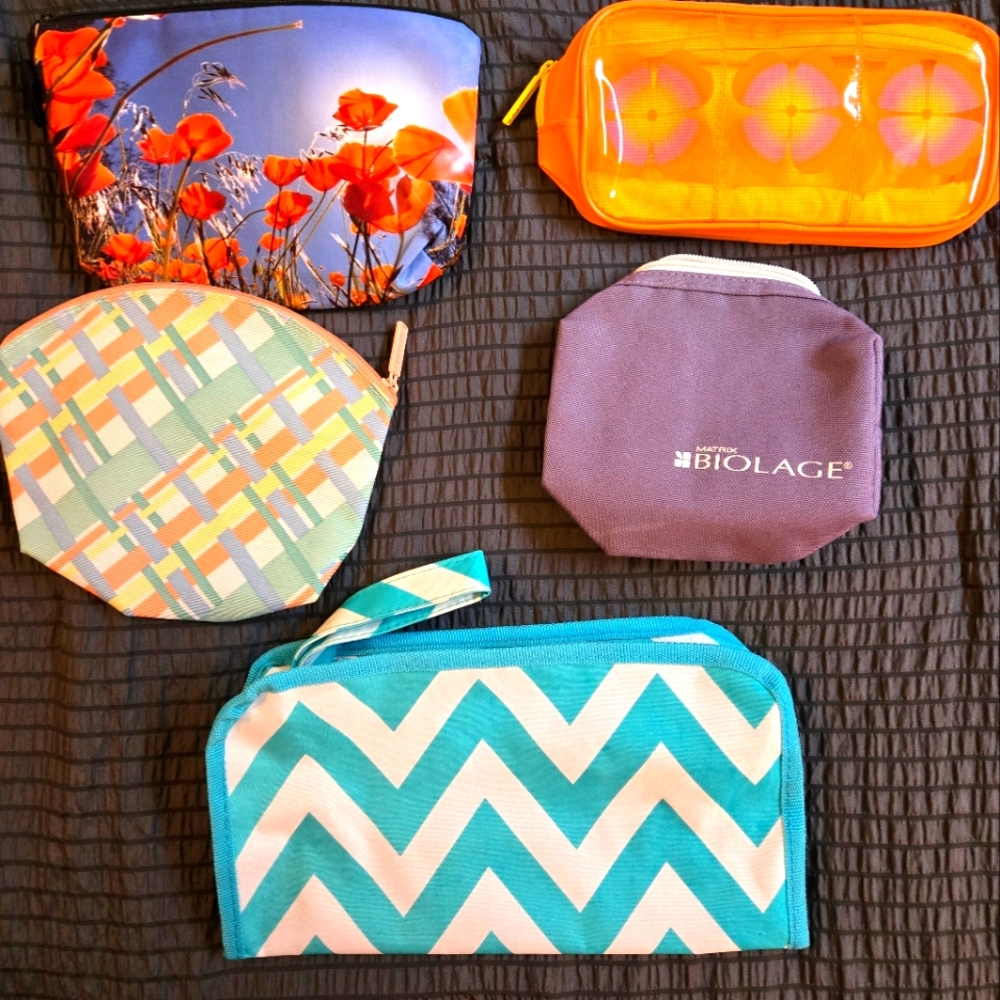 Cosmetic bags. Lot of 5 new